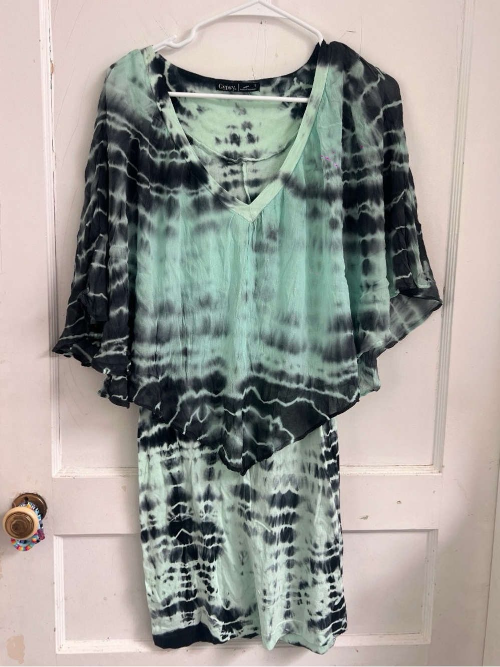Gypsy05 Hollywood tie-dye silk
V-neckline flowy layered poncho overlay dress S